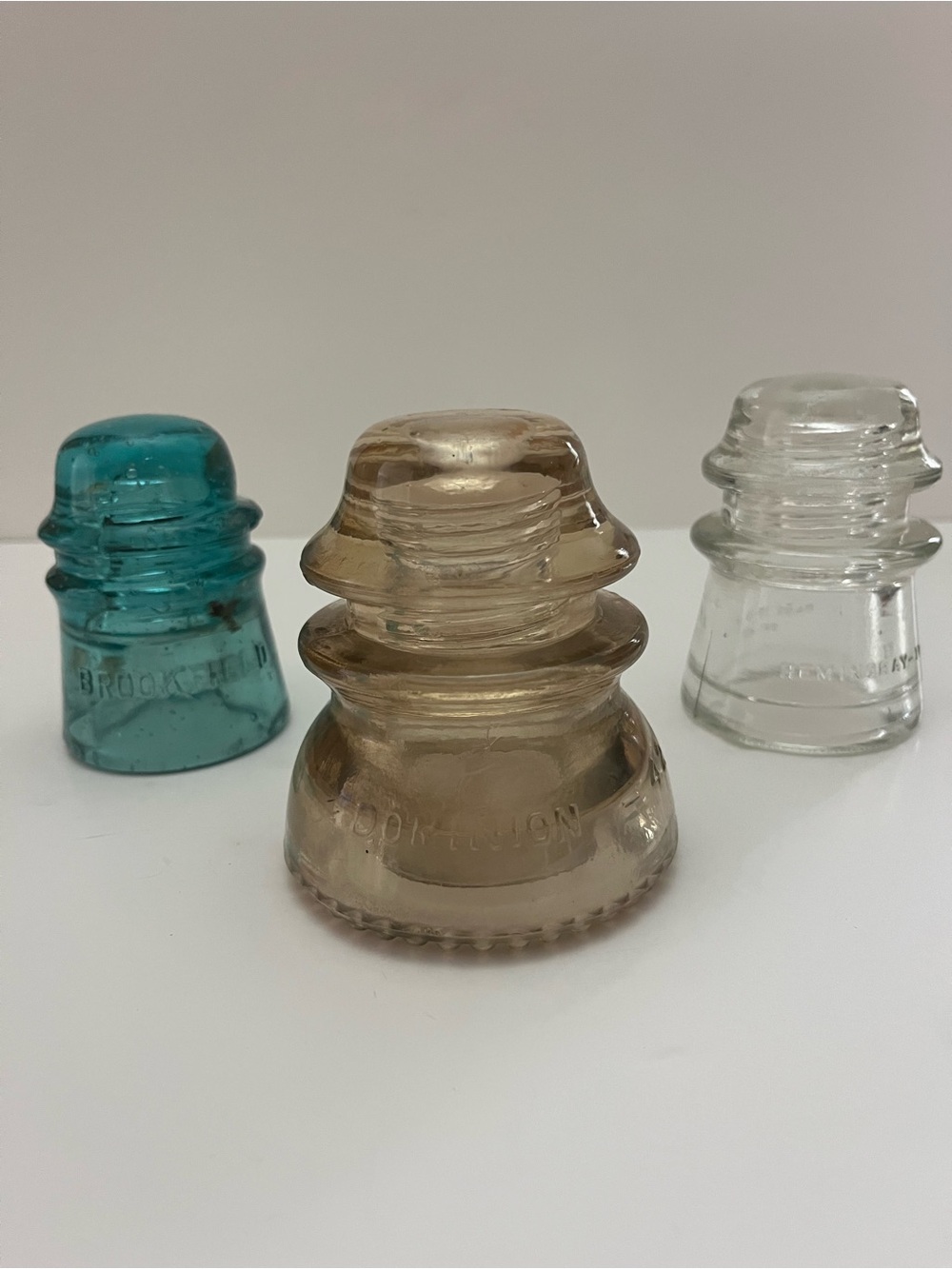 Vintage Glass Insulators Lot Brookfield Dominion Hemingray Aqua Amber Clear Deco